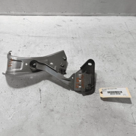 Volkswagen VW Passat Front Left Driver Side Fender Support Bracket 2016-201