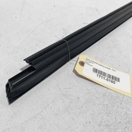 TOYOTA CAMRY 18-20 FRONT PASSENGER SIDE DOOR WINDOW INNER WEATHERSTRIP SEAL
