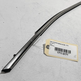 TOYOTA CAMRY 2018-2024 FRONT LEFT DRIVER SIDE DOOR WINDOW UPPER MOLDING OEM