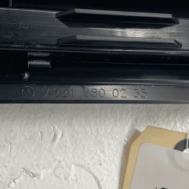 07-13 Mercedes S550 Front Passenger Door Sill Scuff Plate Base Trim Bracket