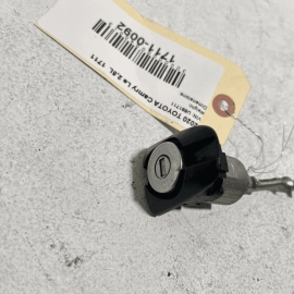 2018 - 2023 TOYOTA CAMRY FRONT LEFT DRIVER SIDE DOOR LOCK CYLINDER OEM