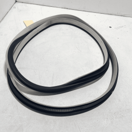2014-17 MERCEDES S550 W222 FRONT PASSENGER SIDE DOOR BODY WEATHERSTRIP SEAL