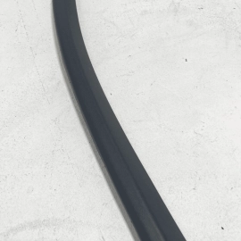 2014-17 MERCEDES S550 W222 FRONT PASSENGER SIDE DOOR WINDOW FRAME COVER TRI 2014-17 MERCEDES S550 W222 FRONT PASSENGER SIDE DOOR WINDOW FRAME COVER TRI