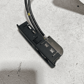 2014 - 2017 MERCEDES S550 W222 CENTER CONSOLE SOCKET DUAL USB PORT OEM