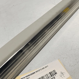 2014-2017 MERCEDES S550 W222 FRONT PASSENGER SIDE DOOR SILL STEP SCUFF PLAT 2014-2017 MERCEDES S550 W222 FRONT PASSENGER SIDE DOOR SILL STEP SCUFF PLAT