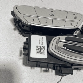 2014-2017 MERCEDES S550 W222 FRONT PASSENGER DOOR SEAT MEMORY ADJUST SWITCH