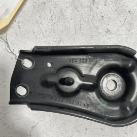 Rear Crossmember Right Stopper Bracket MERCEDES S550 2014-2017 OEM