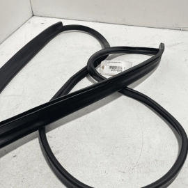 2014-2020 MERCEDES S560 S550 W222 FRONT HOOD WEATHERSTRIP SEAL ON BODY OEM