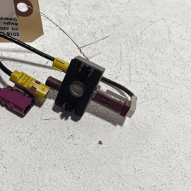 2014-2017 MERCEDES BENZ S550 S600 W222 ANTENNA AMP AMPLIFIER SPLITTER MODUL