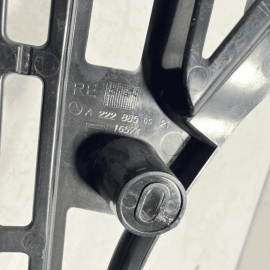 Rear Right Passenger Mount Support Bracket Mercedes-Benz S550 2014-2017 OEM