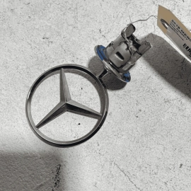 Front Hood Emblem Star Logo Mercedes-Benz S550 2014-2017 OEM