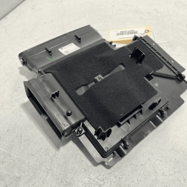 2014-2017 MERCEDES S550 REAR LEFT LOWER SEAT AIR CLEANER OUTLET DUCT VENT O