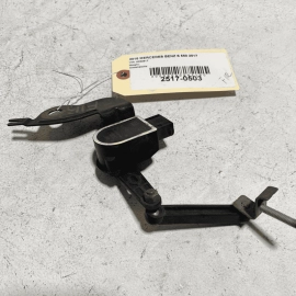 14-17 MERCEDES S550 W222 FRONT PASSENGER SIDE HEADLIGHT LEVEL SENSOR BRACKE
