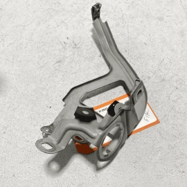BMW 535i 2011-2016 F10 F11 FRONT PASSENGER SIDE FENDER FORWARD MOUNT BRACKET OEM