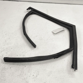 15-18 AUDI Q3 REAR LEFT DOOR WINDOW FRAME RUBBER SEAL CHANNEL OEM 8U0839439