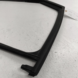 15-18 AUDI Q3 REAR RIGHT DOOR WINDOW FRAME RUBBER SEAL CHANNEL OEM 8U0839440
