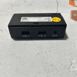 AUDI Q7 2017-2019 CENTER CONSOLE DUAL USB AUXILIARY JACK ADAPTER PORT OEM