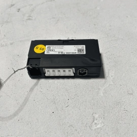 AUDI Q7 2017-2019 CENTER CONSOLE DUAL USB AUXILIARY JACK ADAPTER PORT OEM