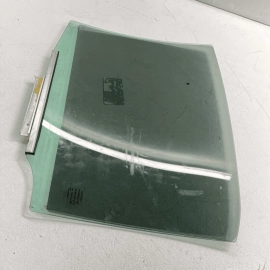 TOYOTA CAMRY 2018 - 2023 REAR RIGHT PASSENGER SIDE DOOR MOVABLE WINDOW GLAS