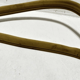 2007-2013 MERCEDES S550 W221 REAR PASSENGER SIDE DOOR BODY WEATHERSTRIP SEAL OEM