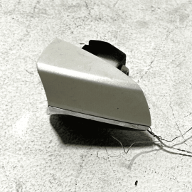 2007-2013 MERCEDES S550 W221 REAR RIGHT SIDE EXTERIOR DOOR HANDLE CAP OEM