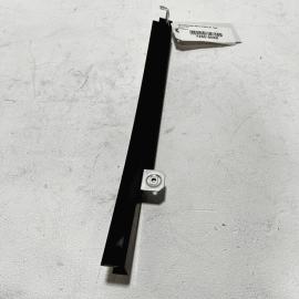 2007-2013 MERCEDES S550 W221 REAR RIGHT SIDE DOOR WINDOW STAY DIVISION BAR OEM 2007-2013 MERCEDES S550 W221 REAR RIGHT SIDE DOOR WINDOW STAY DIVISION BAR OEM