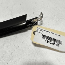 2007-2013 MERCEDES S550 W221 REAR RIGHT SIDE DOOR WINDOW STAY DIVISION BAR OEM 2007-2013 MERCEDES S550 W221 REAR RIGHT SIDE DOOR WINDOW STAY DIVISION BAR OEM