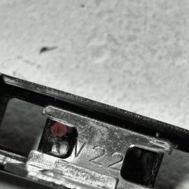 2007-2013 MERCEDES S550 W221 REAR RIGHT SIDE DOOR WINDOW STAY DIVISION BAR OEM 2007-2013 MERCEDES S550 W221 REAR RIGHT SIDE DOOR WINDOW STAY DIVISION BAR OEM