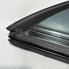2007-2013 MERCEDES S550 W221 REAR RIGHT SIDE DOOR QUARTER GLASS WINDOW OEM