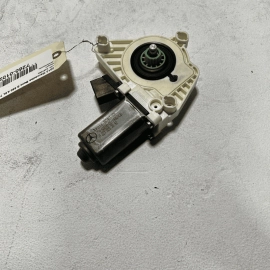 2007-2013 MERCEDES S550 W221 REAR PASSENGER SIDE WINDOW REGULATOR MOTOR OEM 2007-2013 MERCEDES S550 W221 REAR PASSENGER SIDE WINDOW REGULATOR MOTOR OEM
