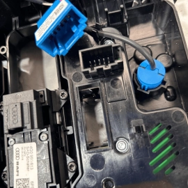 AUDI A6 Quattro 2012-2018 ROOF OVERHEAD CONSOLE DOME LIGHT LAMP SWITCH OEM 
