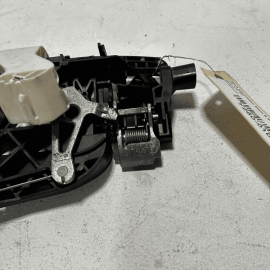 2007-2013 MERCEDES S550 W221 REAR PASSENGER SIDE DOOR HANDLE BASE BRACKET OEM