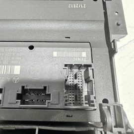 Mercedes W221 S550 2007-2013 Front Passenger Under Seat Control Module Unit OEM Mercedes W221 S550 2007-2013 Front Passenger Under Seat Control Module Unit OEM