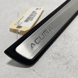 ACURA MDX 2014-2020 FRONT PASSENGER SIDE DOOR SILL SCUFF PLATE TRIM COVER OEM ACURA MDX 2014-2020 FRONT PASSENGER SIDE DOOR SILL SCUFF PLATE TRIM COVER OEM