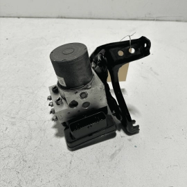 ACURA MDX 2017 - 2018  ABS ANTI LOCK BRAKE PUMP MODULE UNIT & BRACKET OEM ACURA MDX 2017 - 2018  ABS ANTI LOCK BRAKE PUMP MODULE UNIT & BRACKET OEM