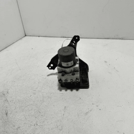 ACURA MDX 2017 - 2018  ABS ANTI LOCK BRAKE PUMP MODULE UNIT & BRACKET OEM ACURA MDX 2017 - 2018  ABS ANTI LOCK BRAKE PUMP MODULE UNIT & BRACKET OEM