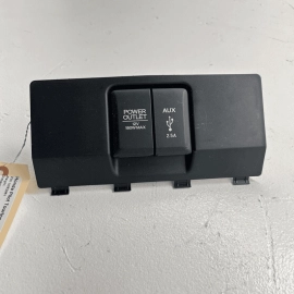 2016-2018 Honda Pilot USB Trim Console Auxiliary Connector And Power Outlet
