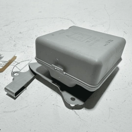2010-2013 MERCEDES BENZ S550 CENTRAL LOCKING VACUUM VALVE PUMP TANK OEM