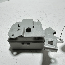 2010-2013 MERCEDES BENZ S550 CENTRAL LOCKING VACUUM VALVE PUMP TANK OEM
