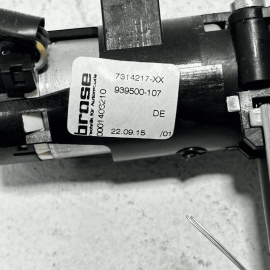 2011-12-13-14-15-2016 BMW 528i SEAT HEADREST ADJUST MOTOR  FRONT LEFT/RIGHT OEM