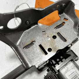 2014-2015-2016 BMW 528I  FRONT RIGHT SIDE SEAT ADJUSTMENT MOTOR OEM