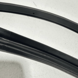 HONDA ACCORD 2018-2020 FRONT PASSENGER DOOR WINDOW OPENING SEAL WEATHERSTRIP OEM