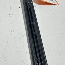 2018-2020 HONDA ACCORD LX WINDSHIELD A PILLAR DRIP SEAL MOLDING RIGHT SIDE OEM 2018-2020 HONDA ACCORD LX WINDSHIELD A PILLAR DRIP SEAL MOLDING RIGHT SIDE OEM