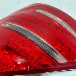 2010-2013 Mercedes Benz S550 Rear Right Passenger Side Tail Light Lamp OEM