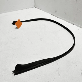 MERCEDES W221 S550 2007-2013 FRONT DRIVER SIDE DOOR UPPER WEATHERSTRIP SEAL OEM