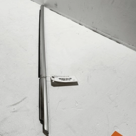 MERCEDES W221 S550 2007-2013 FRONT LEFT DRIVER SIDE DOOR WINDOW BELT MOLDING OEM MERCEDES W221 S550 2007-2013 FRONT LEFT DRIVER SIDE DOOR WINDOW BELT MOLDING OEM