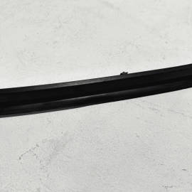 MERCEDES W221 S550 2007-2013 FRONT DRIVER SIDE DOOR LOWER WEATHERSTRIP SEAL OEM