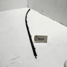 MERCEDES W221 S550 2007-2013 FRONT DRIVER SIDE DOOR LOWER WEATHERSTRIP SEAL OEM