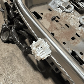 ACURA MDX 17-18 SH-AWD FRONT RIGHT PASSENGER SIDE SEAT TRACK ADJUST FRAME OEM ACURA MDX 17-18 SH-AWD FRONT RIGHT PASSENGER SIDE SEAT TRACK ADJUST FRAME OEM