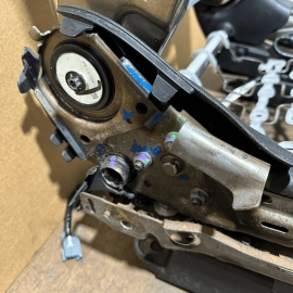 ACURA MDX 17-18 SH-AWD FRONT RIGHT PASSENGER SIDE SEAT TRACK ADJUST FRAME OEM ACURA MDX 17-18 SH-AWD FRONT RIGHT PASSENGER SIDE SEAT TRACK ADJUST FRAME OEM